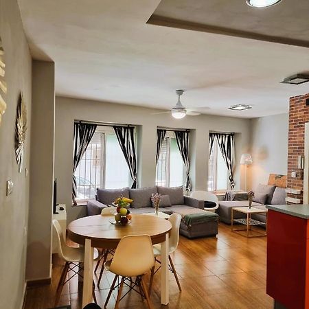 Claudia Tourist Apartment Аликанте Екстериор снимка