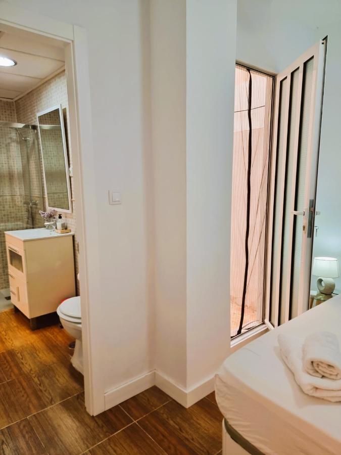 Claudia Tourist Apartment Аликанте Екстериор снимка