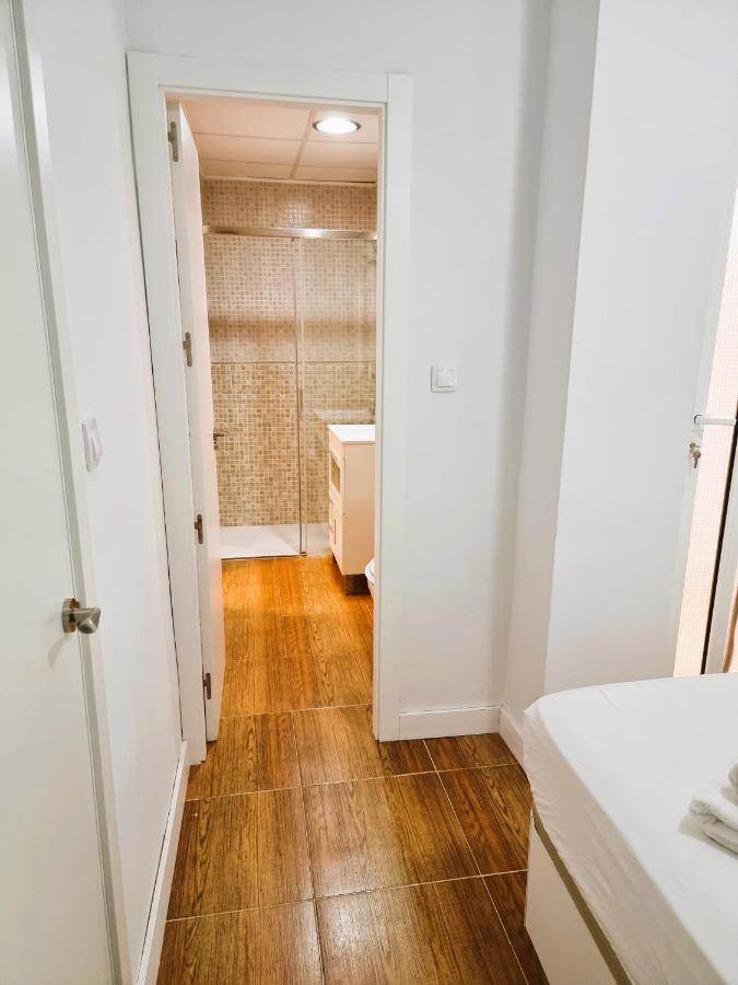 Claudia Tourist Apartment Аликанте Екстериор снимка
