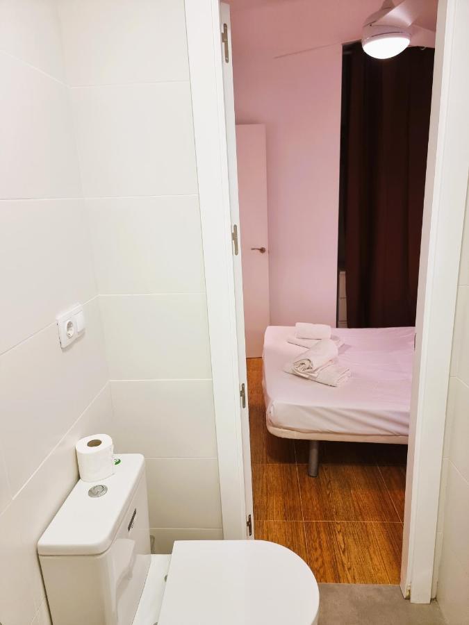 Claudia Tourist Apartment Аликанте Екстериор снимка