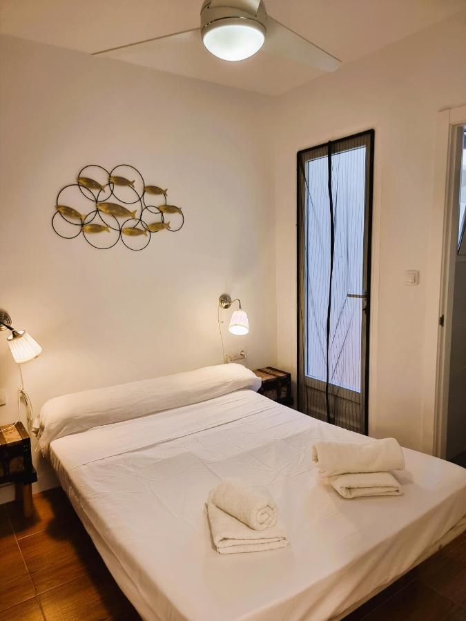Claudia Tourist Apartment Аликанте Екстериор снимка