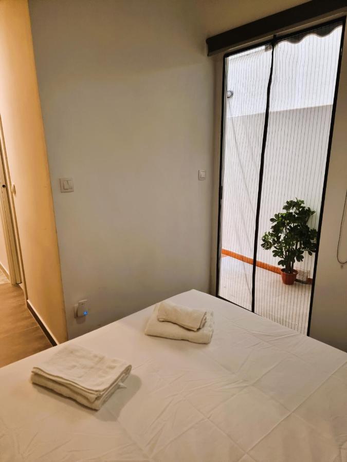 Claudia Tourist Apartment Аликанте Екстериор снимка