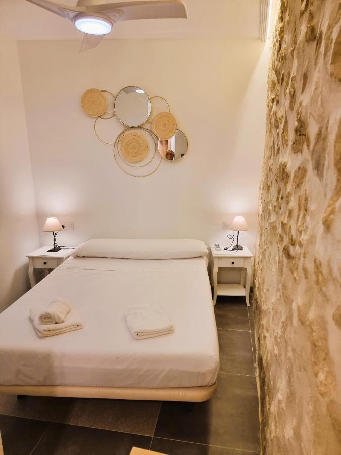 Claudia Tourist Apartment Аликанте Екстериор снимка