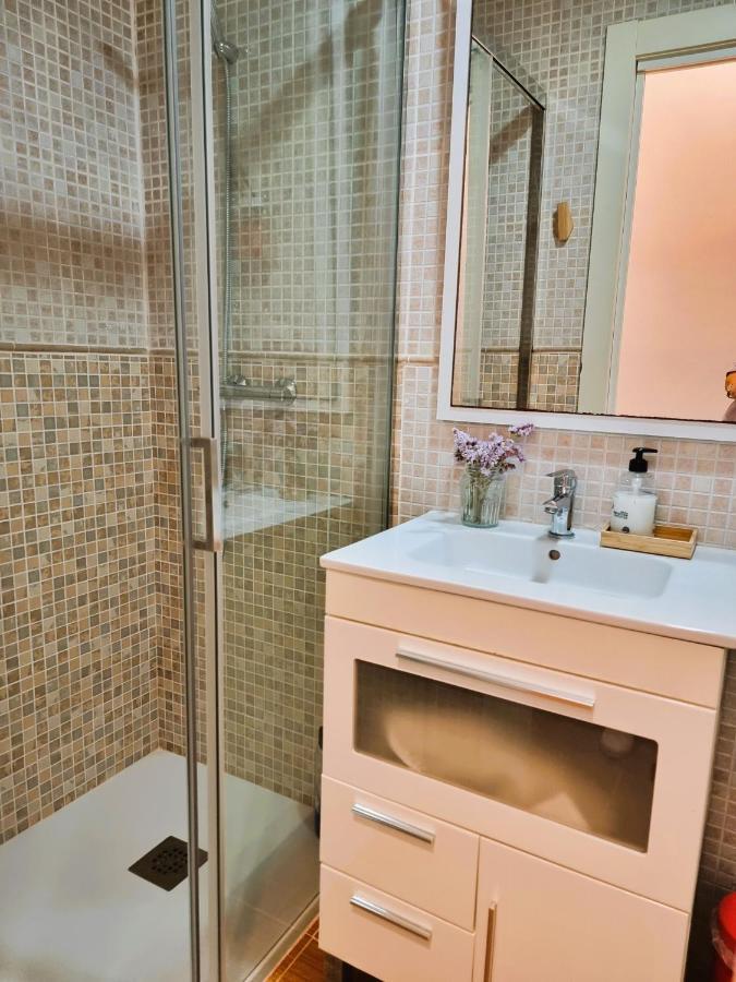 Claudia Tourist Apartment Аликанте Екстериор снимка