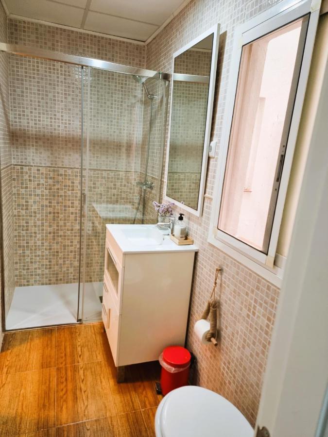Claudia Tourist Apartment Аликанте Екстериор снимка