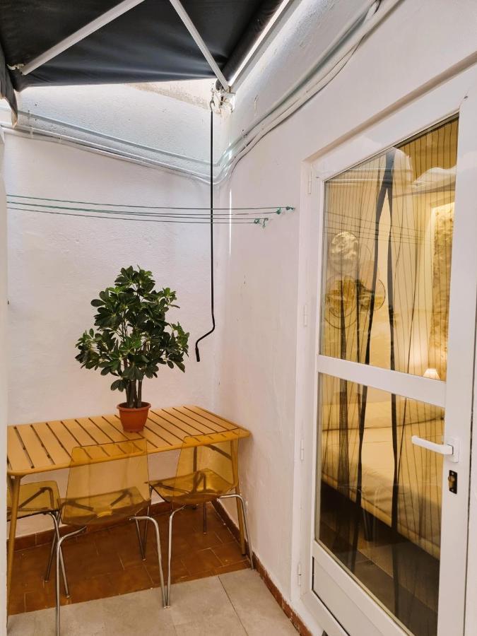 Claudia Tourist Apartment Аликанте Екстериор снимка